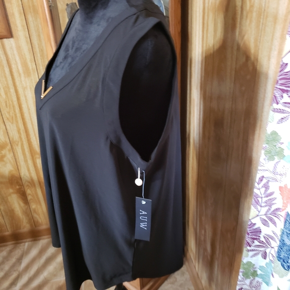 Nwt AUW Tank - Picture 3 of 5